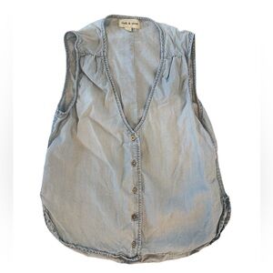 Cloth & Stone Chambray Button front top